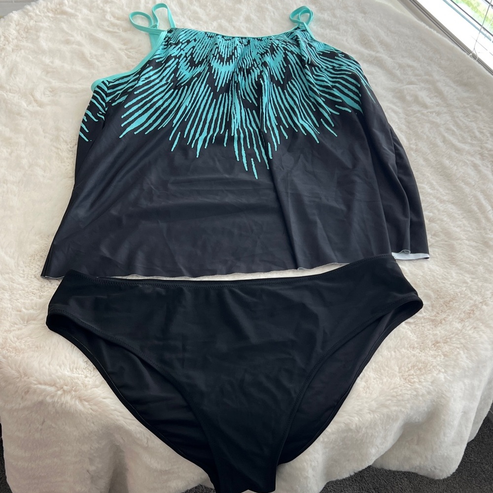 Elegant Black and Teal Women's tankini Set